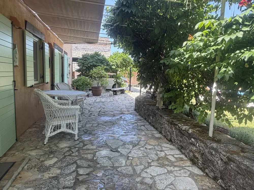 kuća na kraju sela, 169 m2, na zemljištu od 900 m2, sa bazenom 30 m2 - slika 7