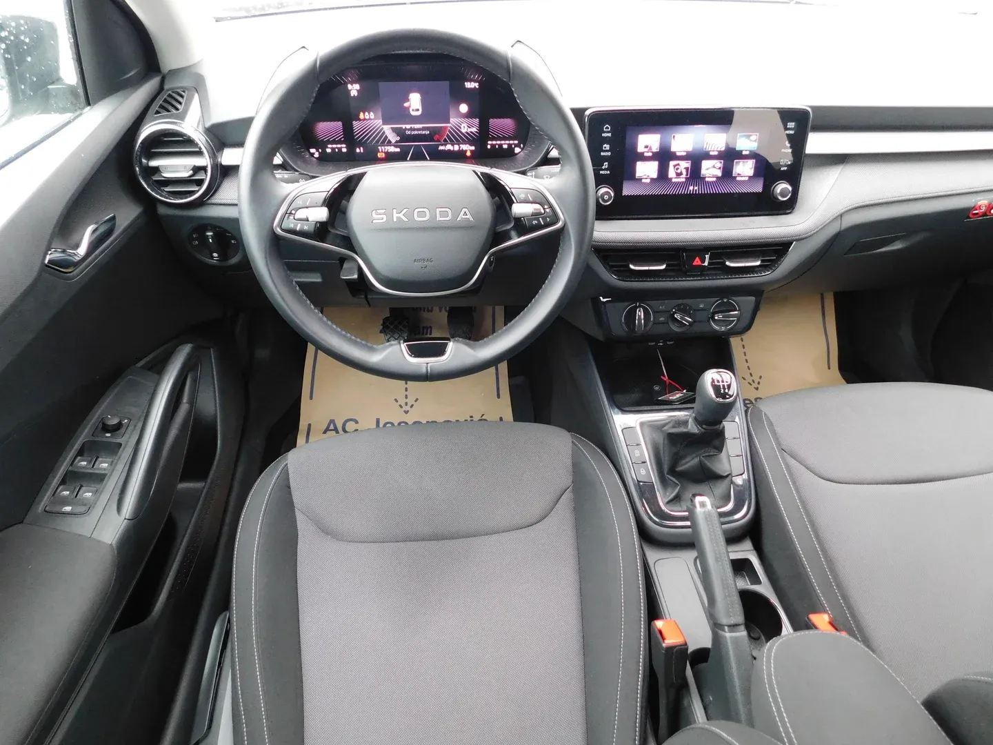 12587 škoda fabia selection 1.0 tsi - slika 10