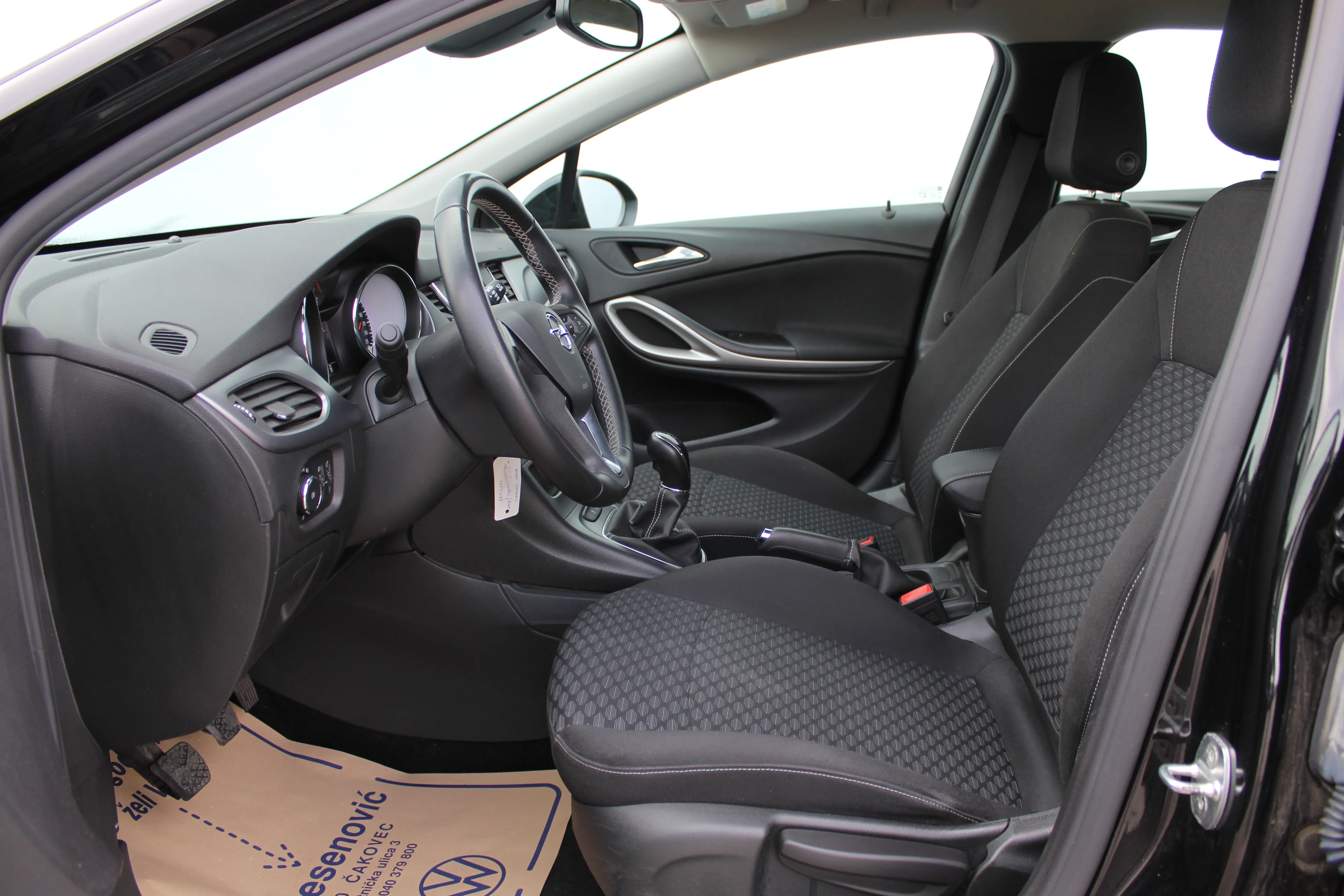 13088 opel astra sports tourer 1,2 turbo astra - slika 12