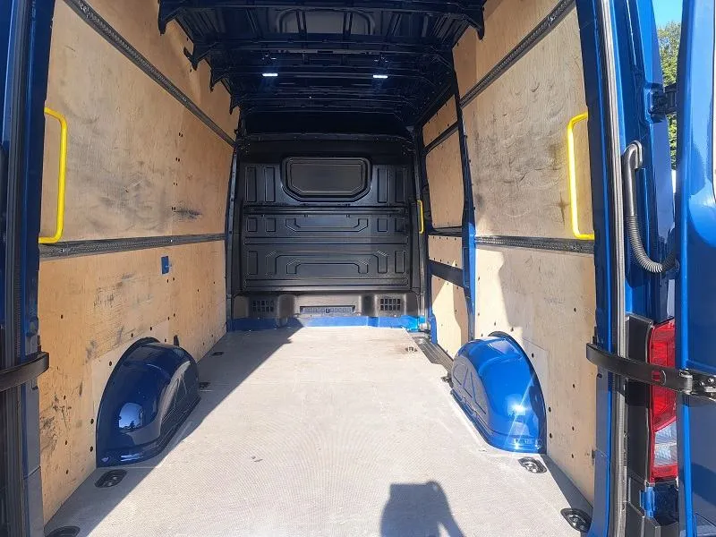 volkswagen crafter 2.0 tdi*140ks*klima*park.senzori*tempomat* - slika 8