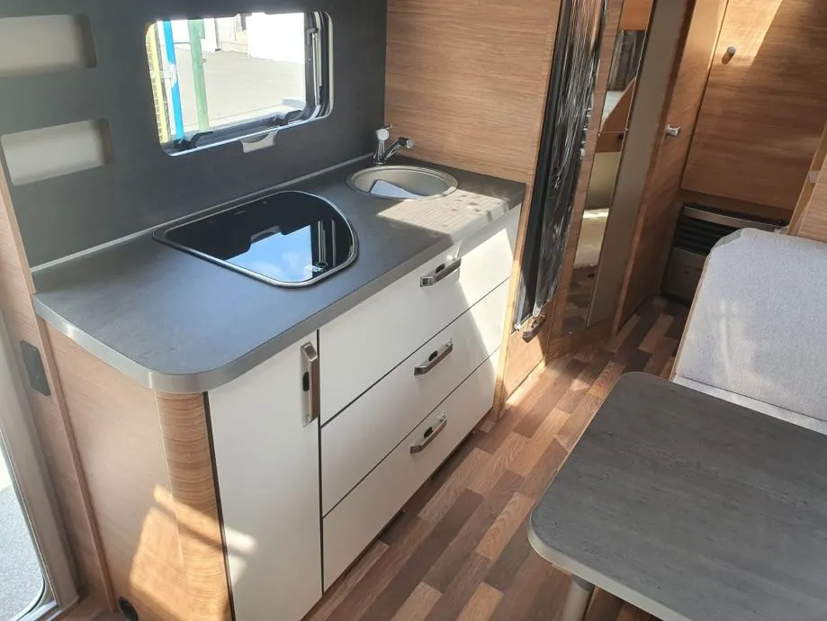 nova kamp prikolica weinsberg caraone 550qdk - "tvorničko jamstvo" - slika 14