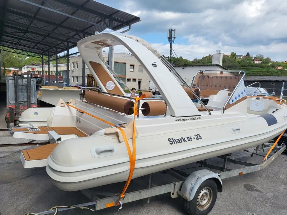 shark 23 novo model 2026 akcija - slika 22