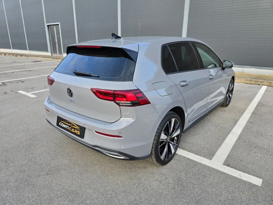 vw golf 8 gte automatik, led, virtual, ambi, acc, alu, reg. 11/26, pdv - slika 5
