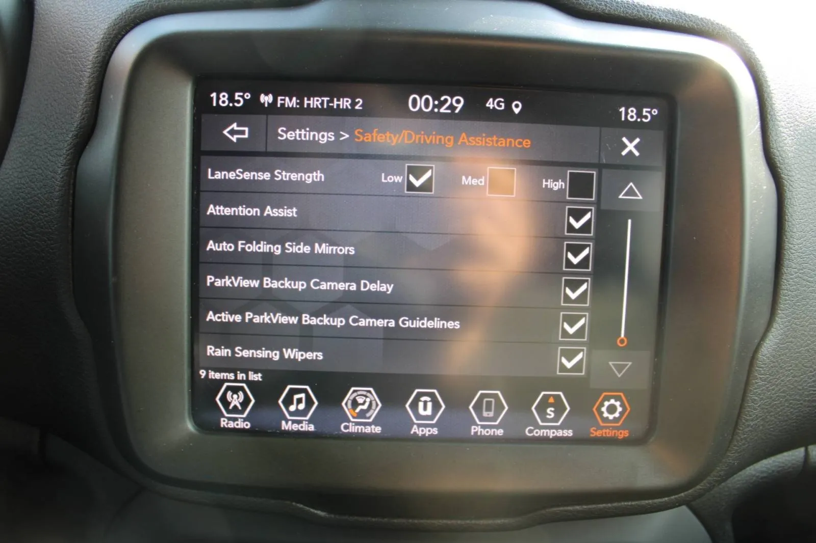 jeep renegade 1.3 t4 phev limited 4x4 automatik - slika 22