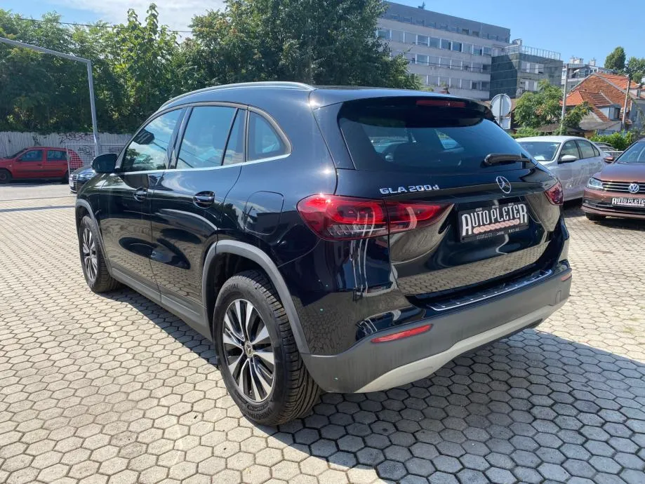 mercedes-benz gla 200d 4matic 4xgarancija - slika 3