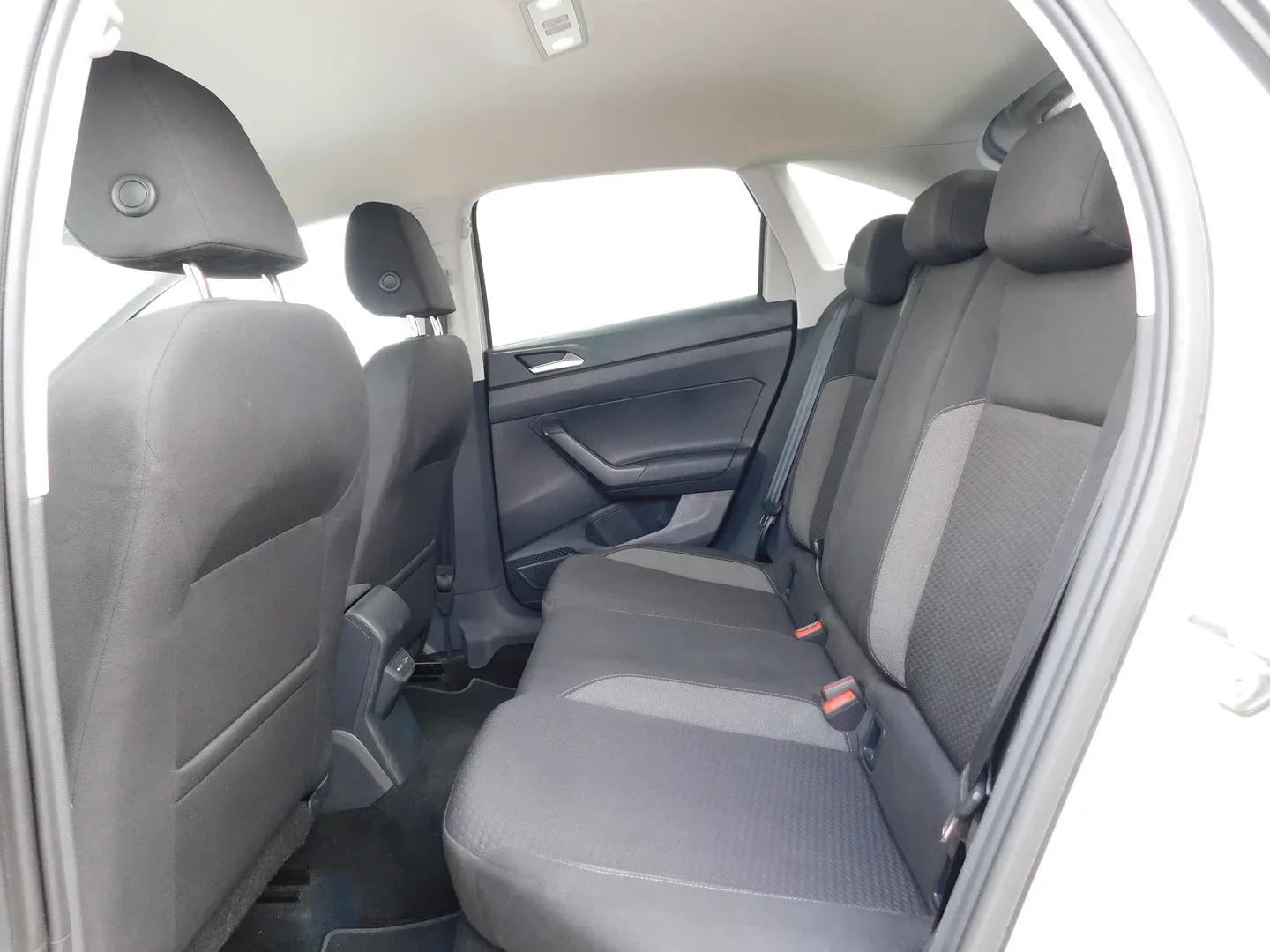 11613 volkswagen taigo 1.0 tsi dsg life - slika 11