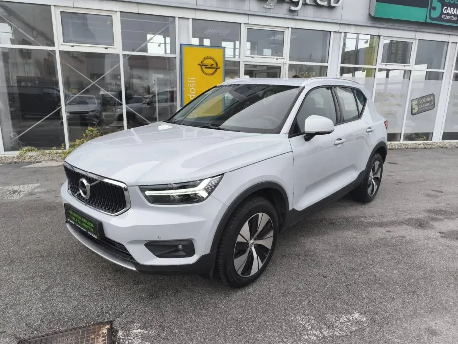 Volvo XC40 D3 Momentum - 1 godina garancije! - Zagreb