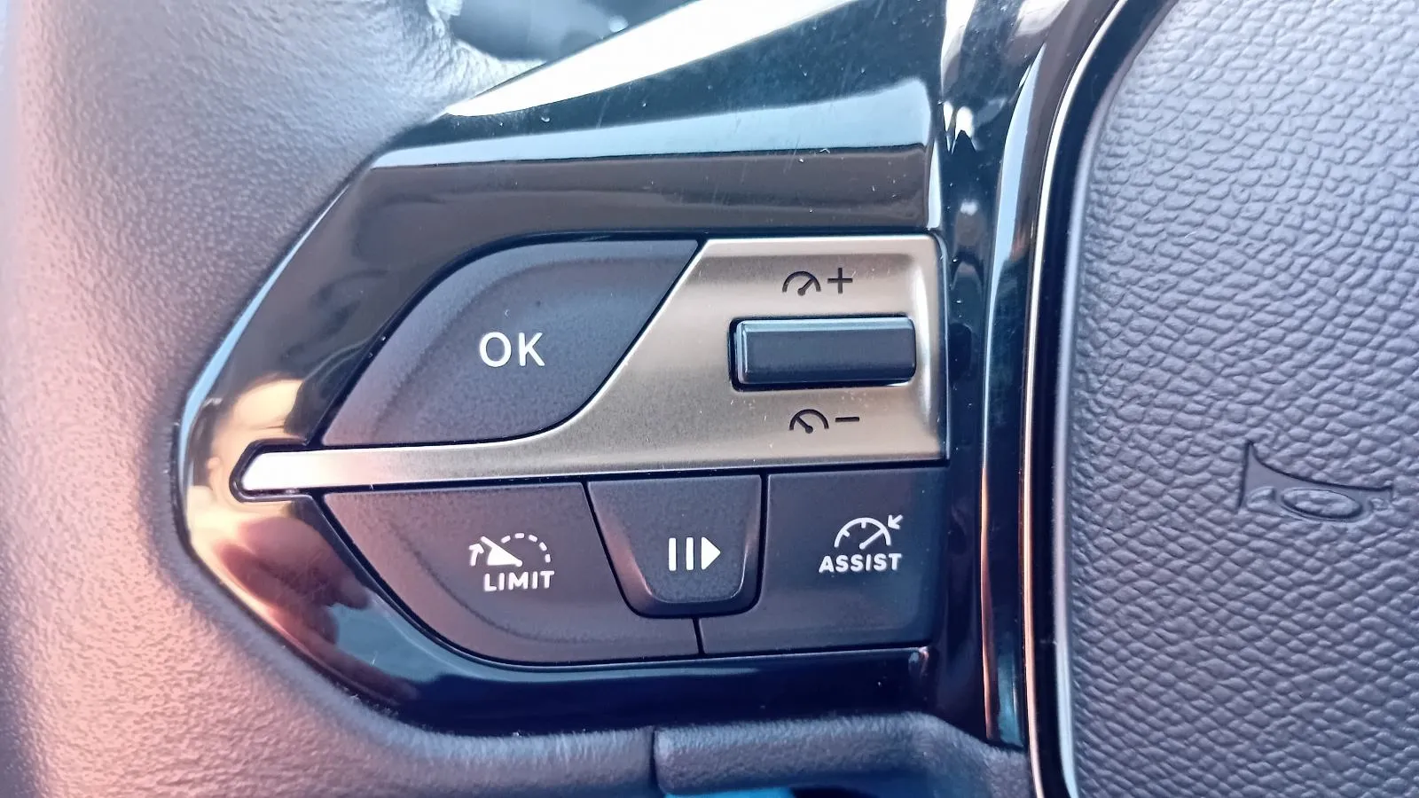 peugeot 308 1,5 bluehdi,do 2 godine jamstva,u sustavu pdv-a. - slika 5