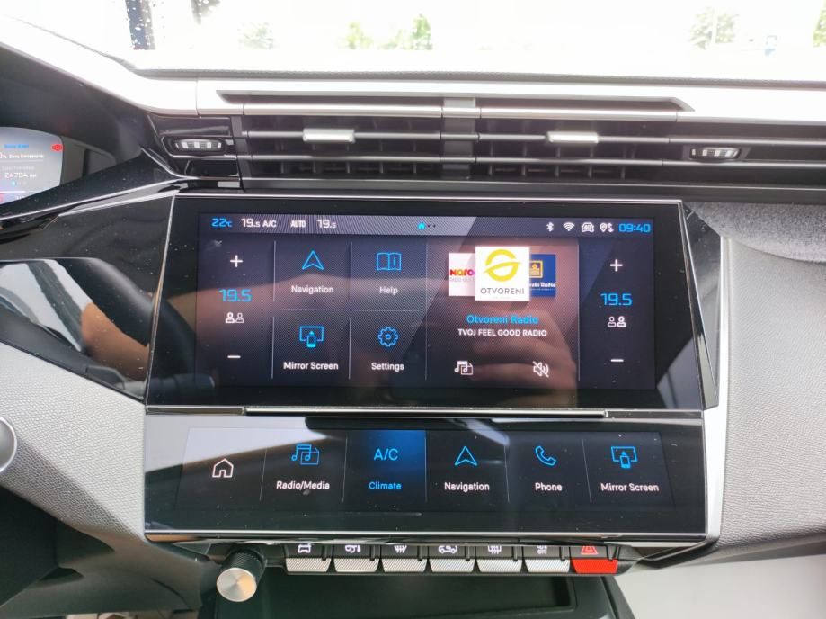 peugeot 308 allure hybrid - plug in - full oprema - reg 1 god ! - slika 17
