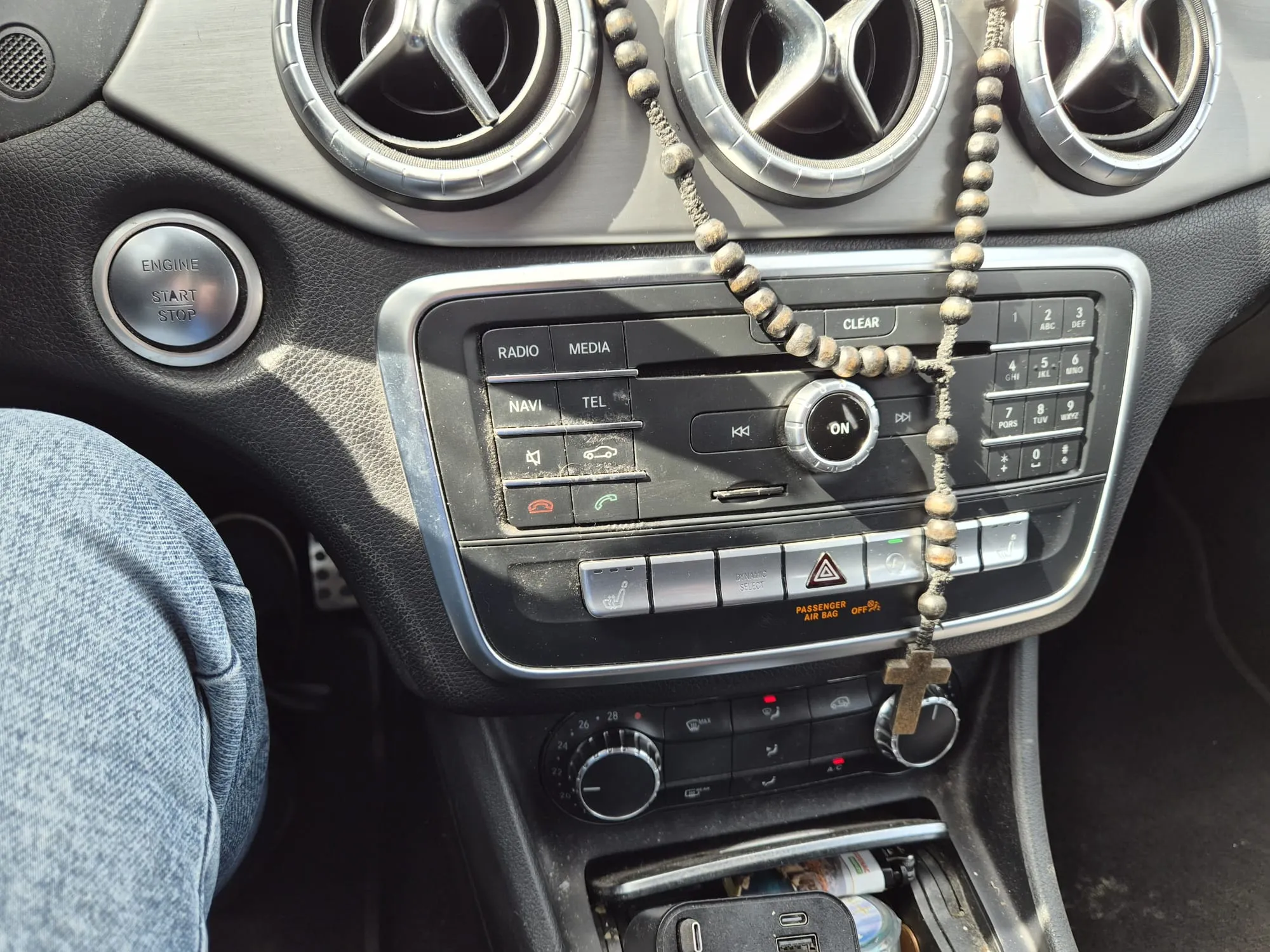 mercedes cla 200d shooting break amg line - slika 7
