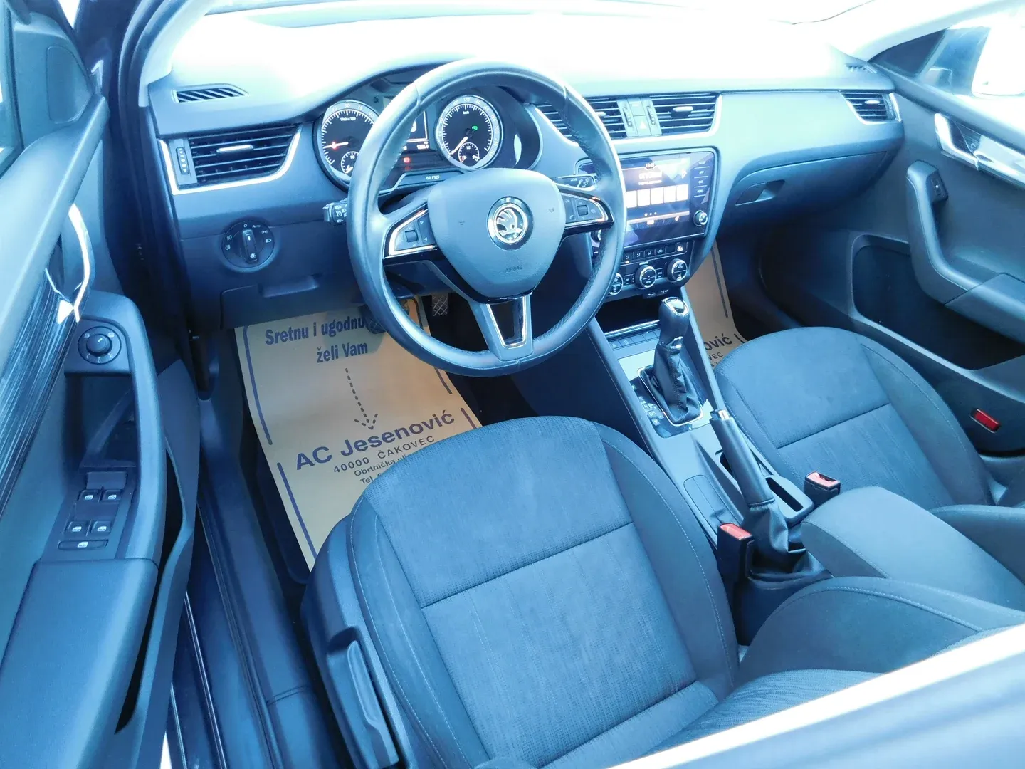 06568 škoda octavia combi style 1.6 tdi dsg - slika 8
