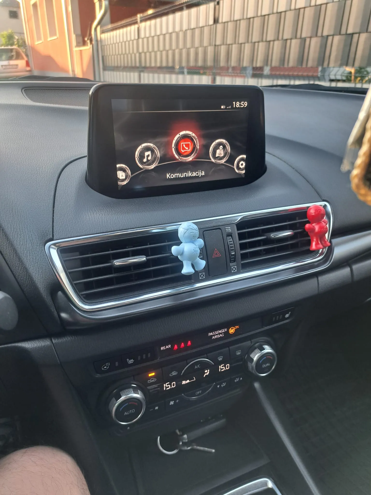 prodaje se mazda 3 revolution top - slika 13