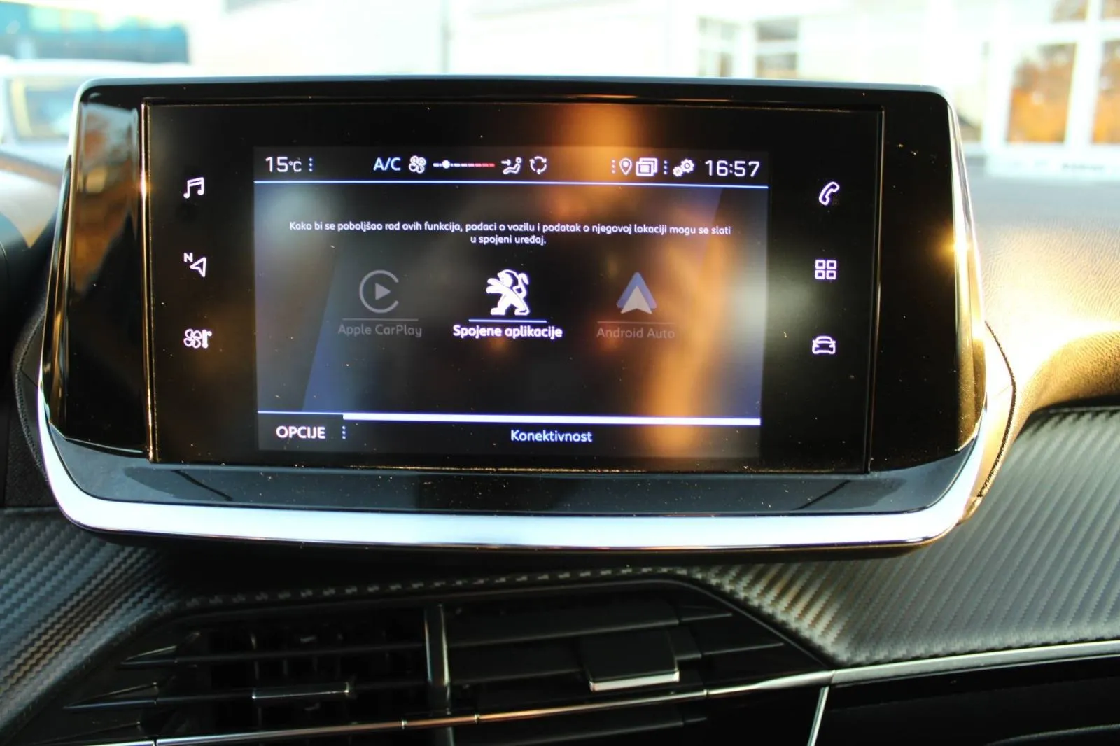 peugeot 2008 1.2 puretech automatik *led, navigacija* - slika 19