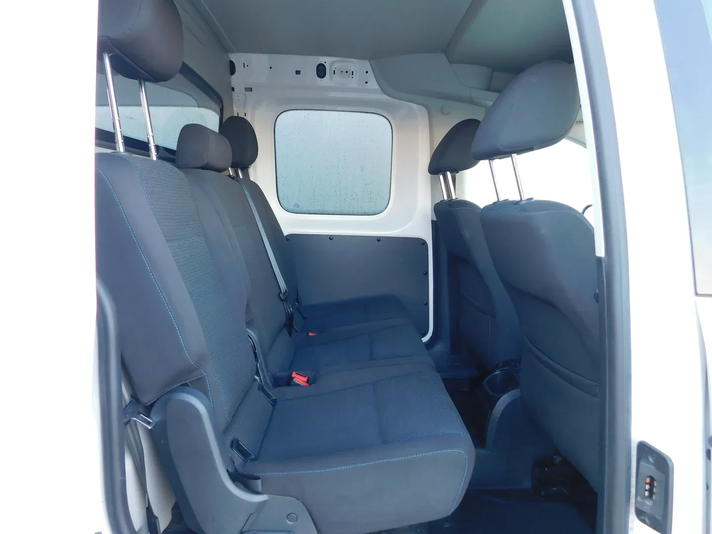 11859 vw caddy kombi maxi van 2.0 tdi - slika 11