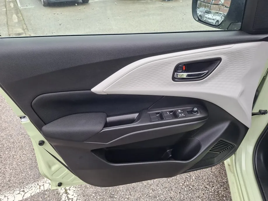 suzuki swift 1,2 - slika 13