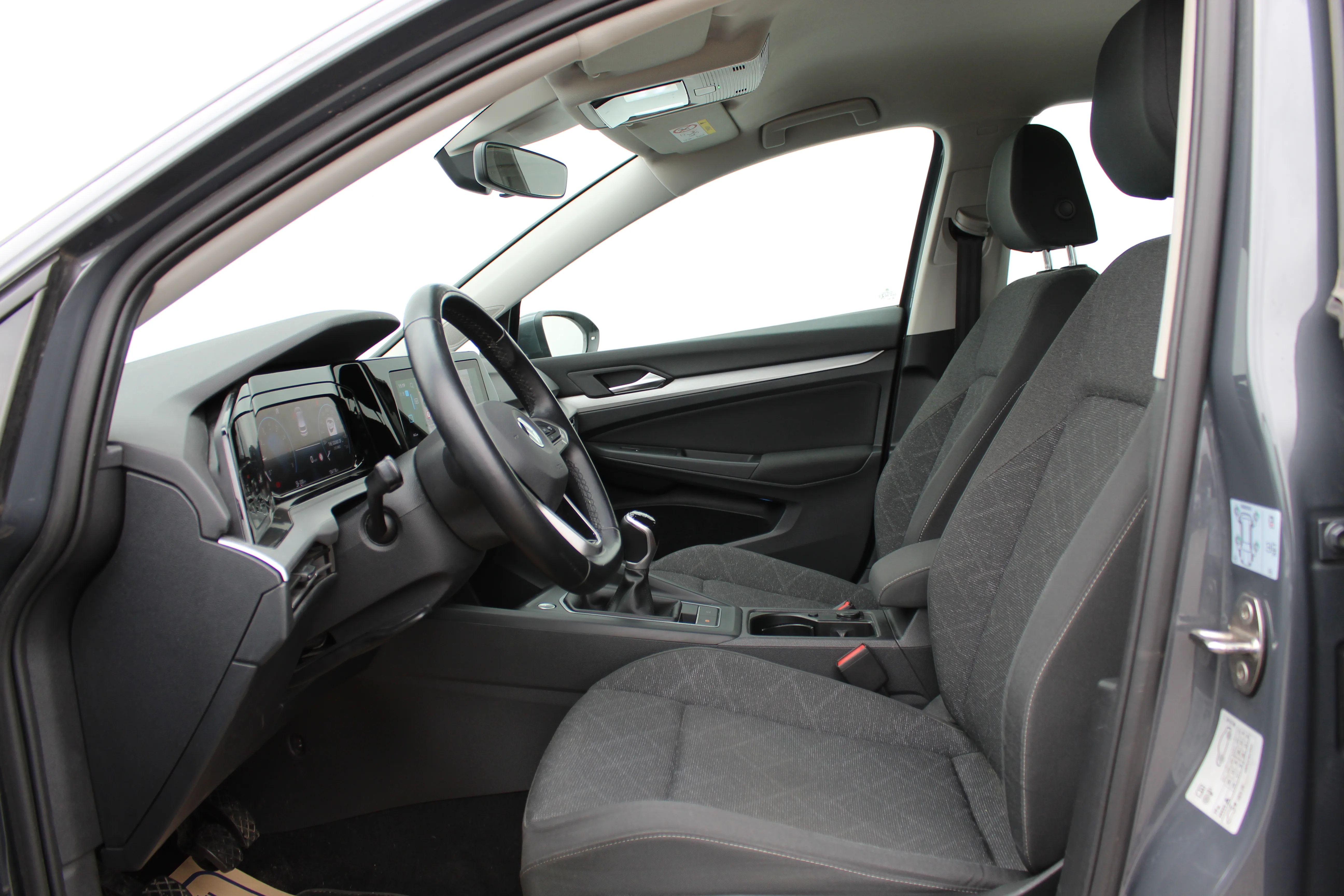 13156 volkswagen golf 1.0 tsi life - slika 7