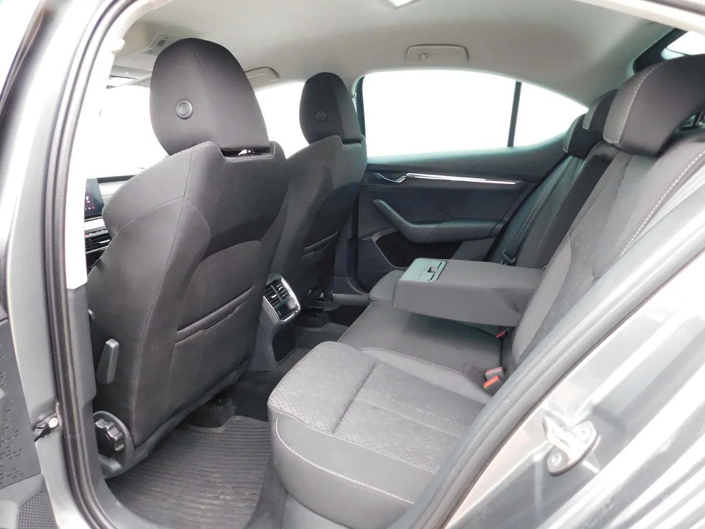 10483 škoda octavia style 2.0 tdi - slika 10