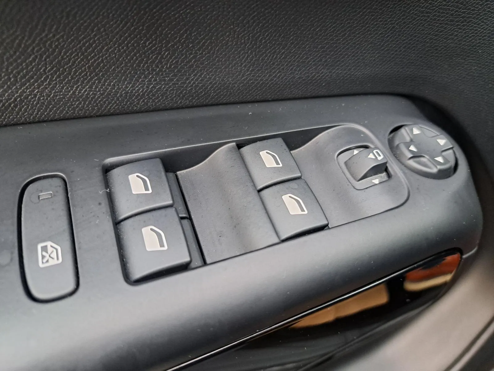 citroën c5 aircross plus hybrid 136 e-dsc6 - slika 15