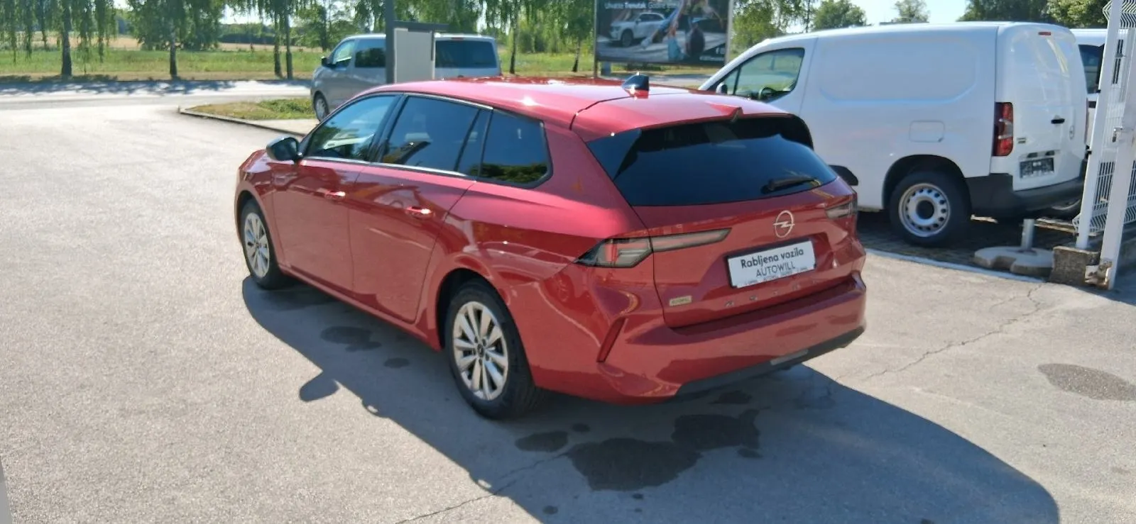 opel astra sports tourer edition f 1,2 xhl mt6 - slika 7