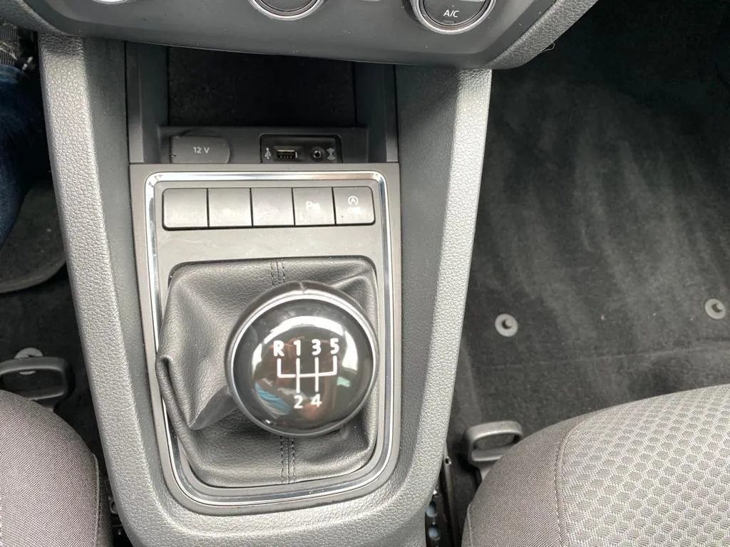 vw jetta 2.0 tdi comfortline, park. senzori, tempomat, 4x garancija! - slika 9