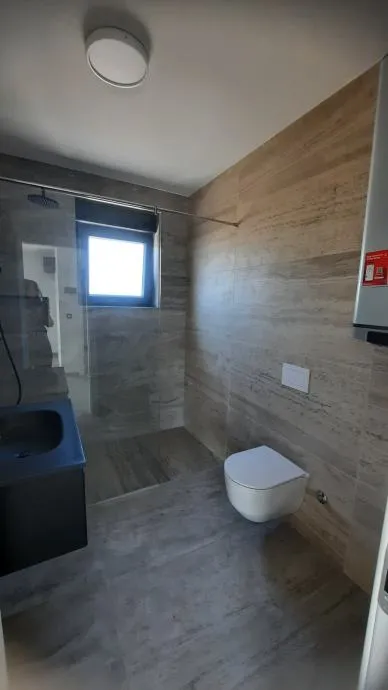!!stan u prizemlju s pogledom na more: murter, 79.00 m2, novogradnja - slika 15