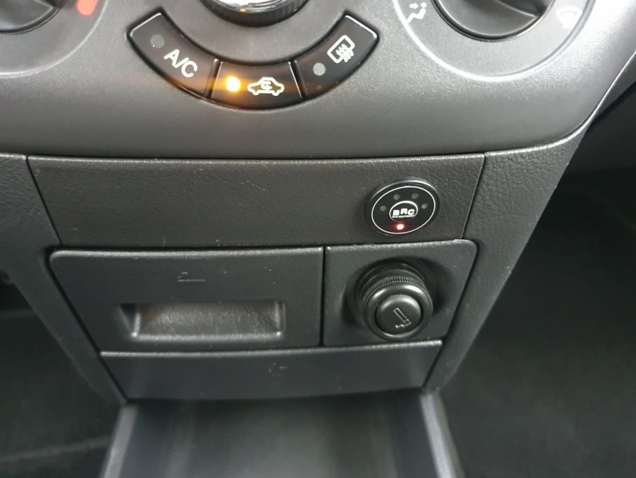 chevrolet aveo 1,2 16v,2009 god, 112000 km, plin, kartice - slika 11