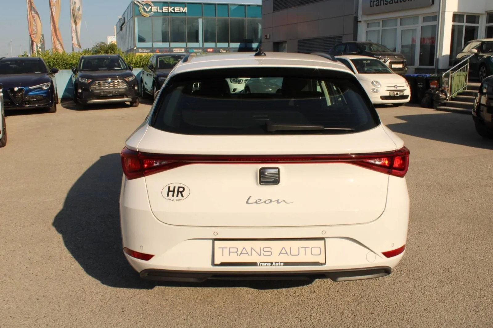 seat leon st 2.0 tdi dsg 150ks *led, navigacija, kamera* - slika 9