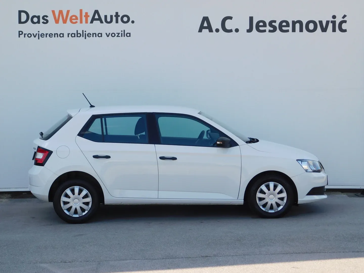 09890 škoda fabia active 1.4 tdi - slika 4