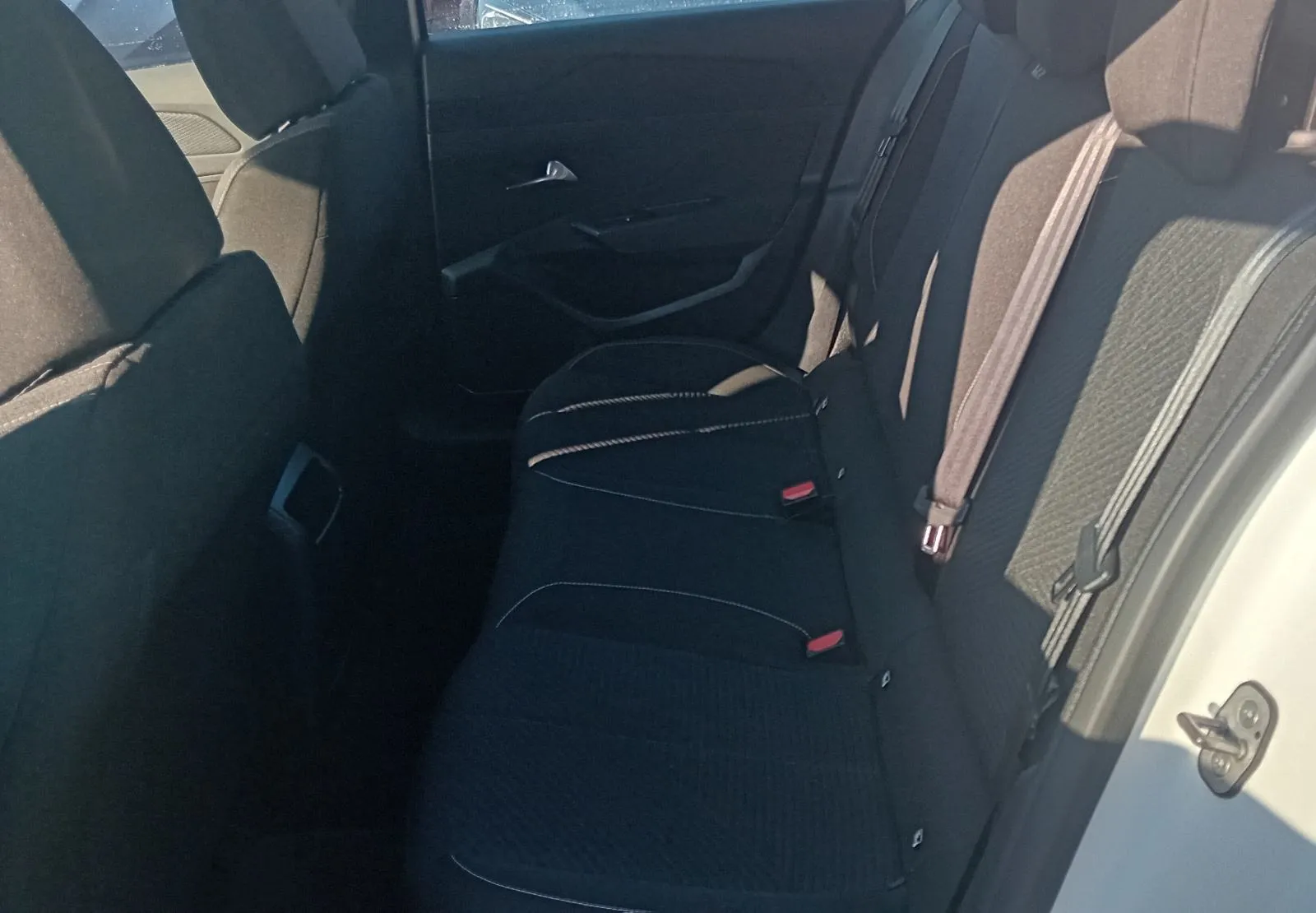 peugeot 308 1,5 bluehdi,do 2 godine jamstva,u sustavu pdv-a. - slika 10