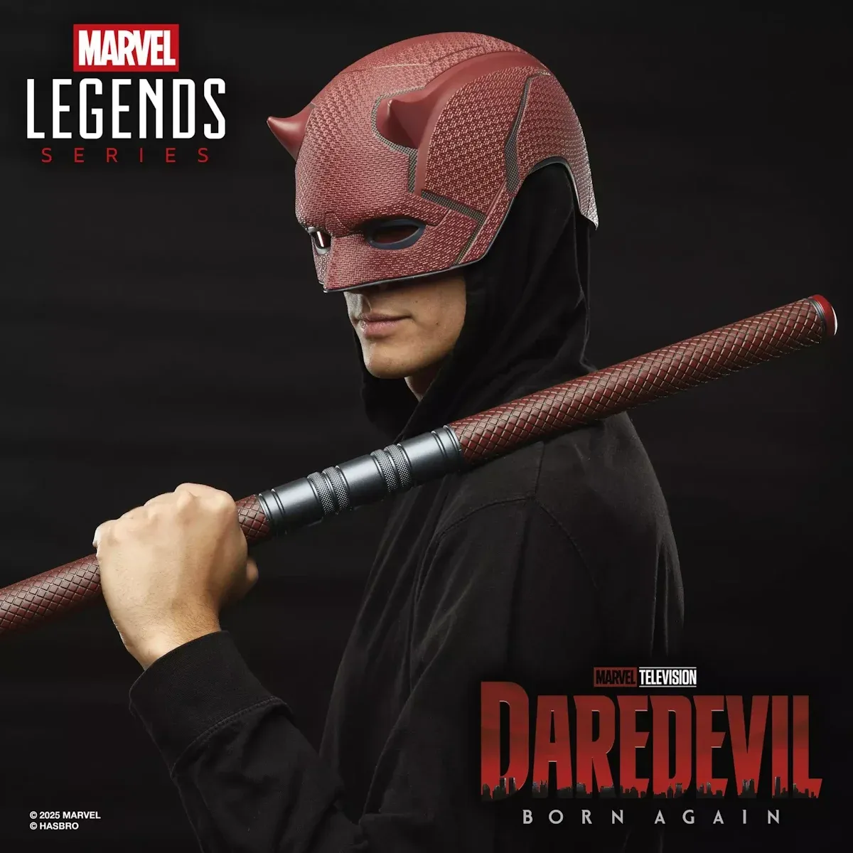 marvel legends series: daredevil mask + billy club replica - slika 3