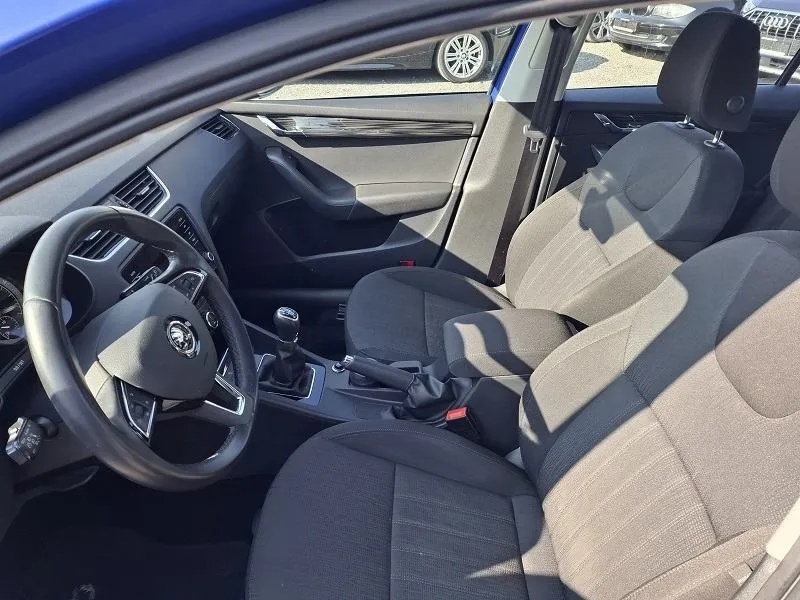 škoda octavia 1,0 tsi*115ks*klima*tempomat*park.pilot* - slika 10