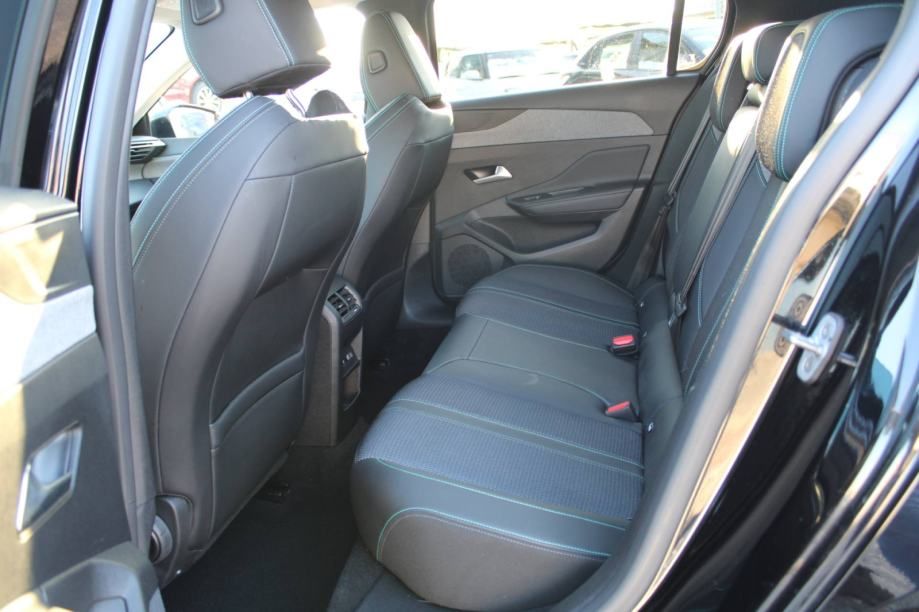 peugeot 308 1.2 puretech allure *led, navigacija, kamera* - slika 8