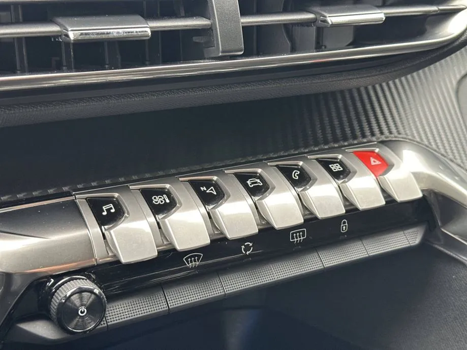 peugeot 3008 1,5 bluehdi 130 ks * automatik * jamstvo 24 mjeseca - slika 19