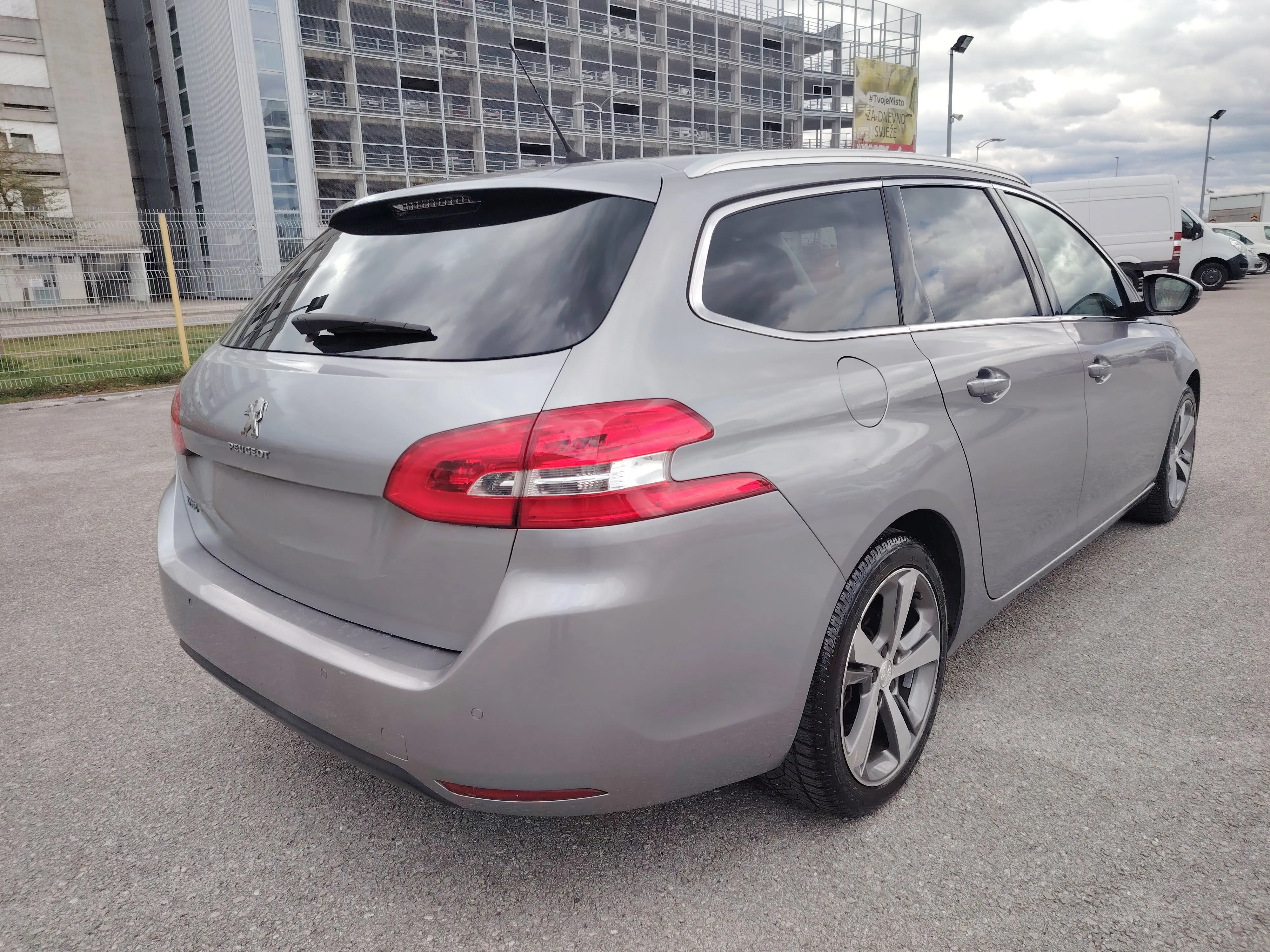 peugeot 308sw *gt-line* garancija 12mj. full oprema, 098-253-222 - slika 5