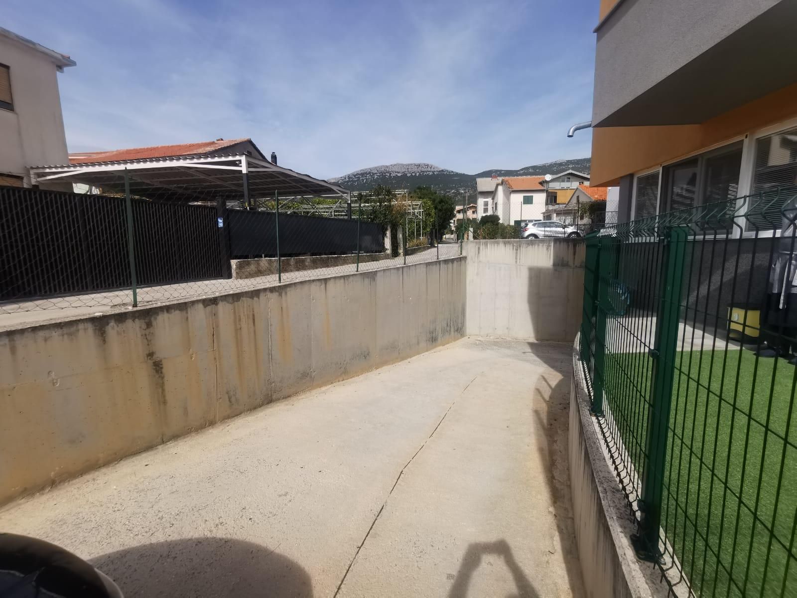 garaza kastel luksic 250 m2 - slika 15
