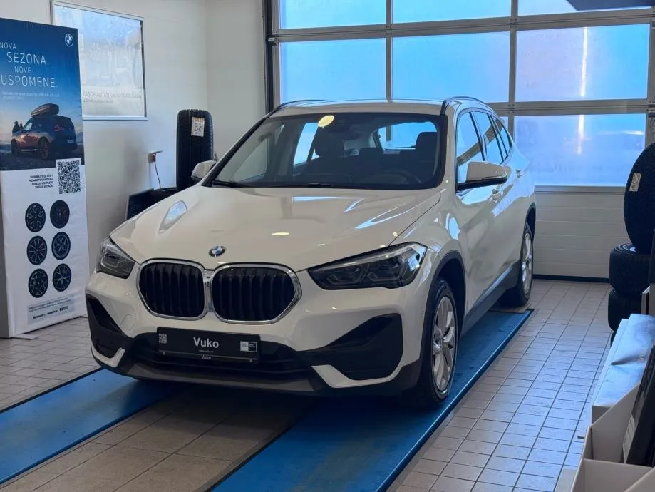 bmw x1 xdrive18d advantage automatik - slika 3