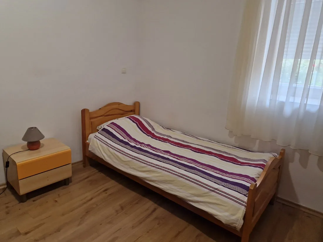 prodaja, tar – dvije kuće s tri odvojena stana - slika 13