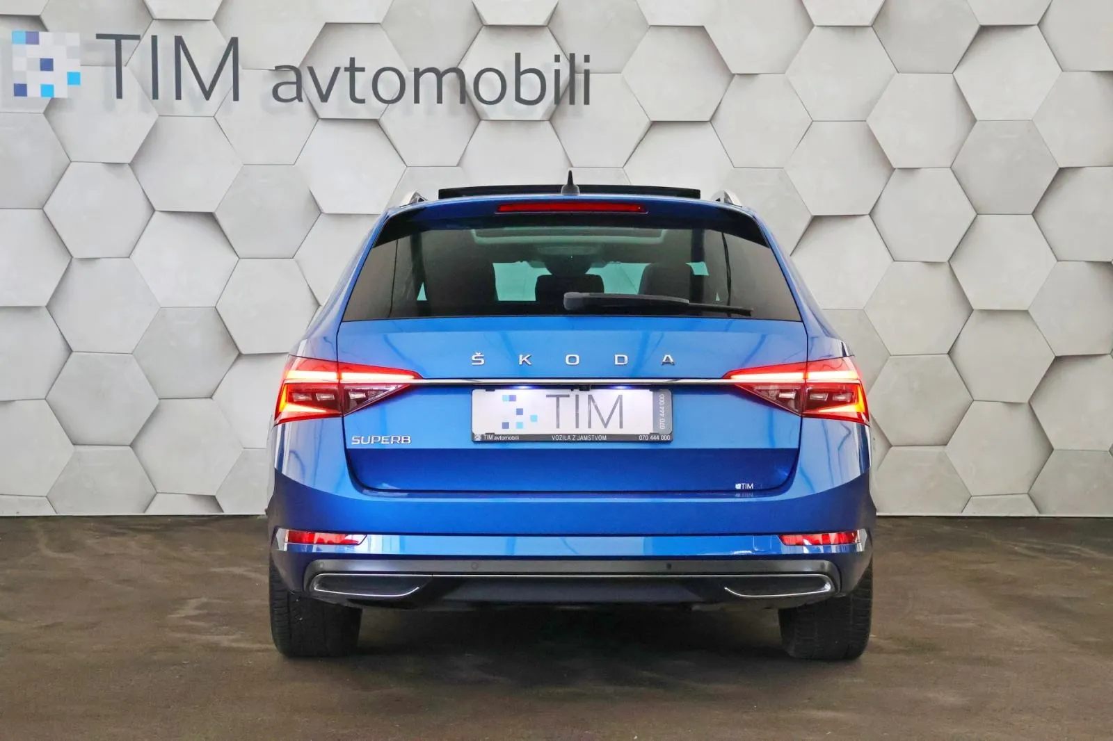 škoda superb combi 2.0tdi dsg l-k 150km matrix virtual pano - slika 6