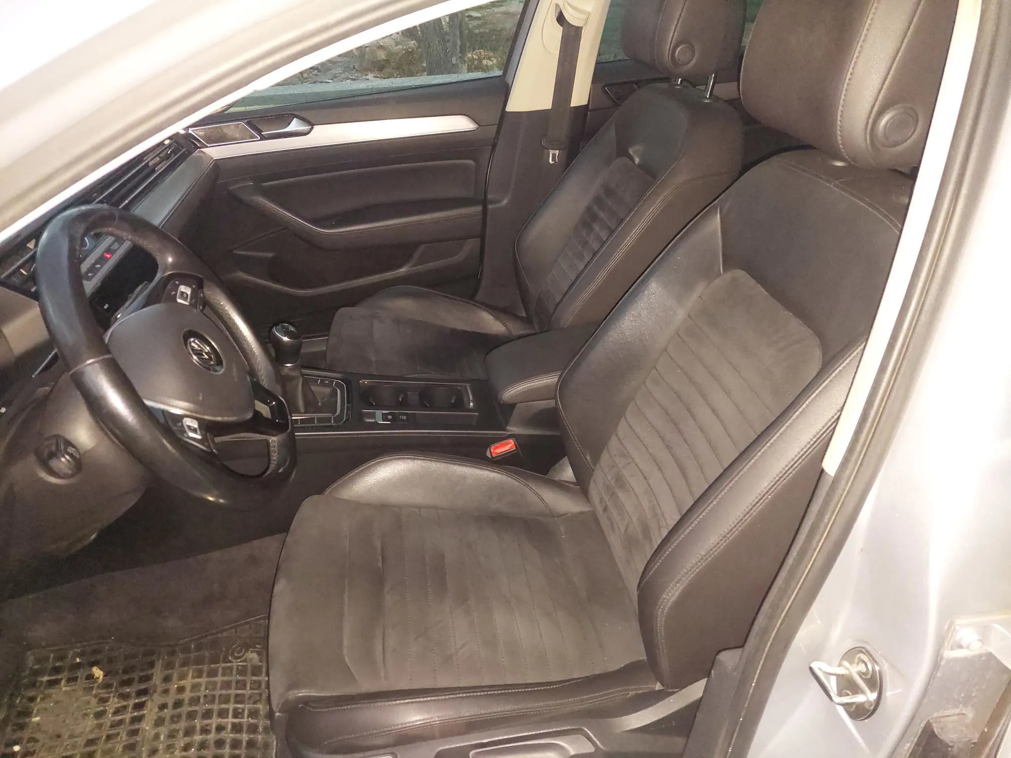 passat 1.6tdi highline,virtual cockpit,360 senzori,koža,panorama,led - slika 6