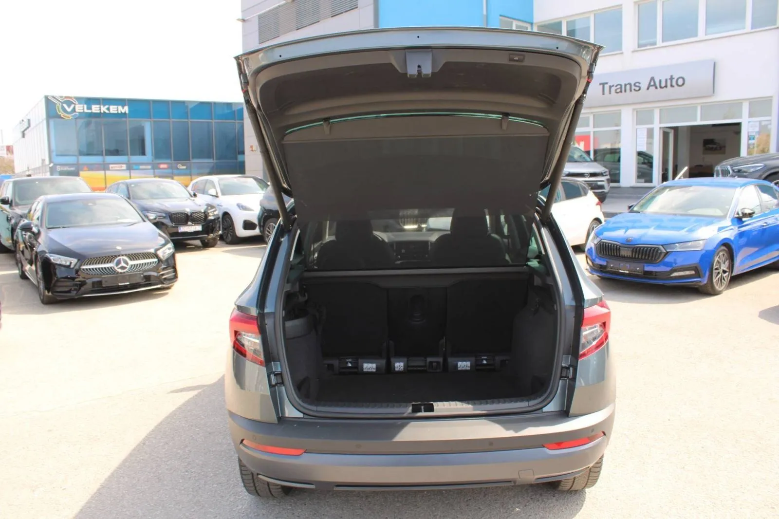 škoda karoq 1.6 tdi dsg style *led, navigacija, kamera* - slika 10