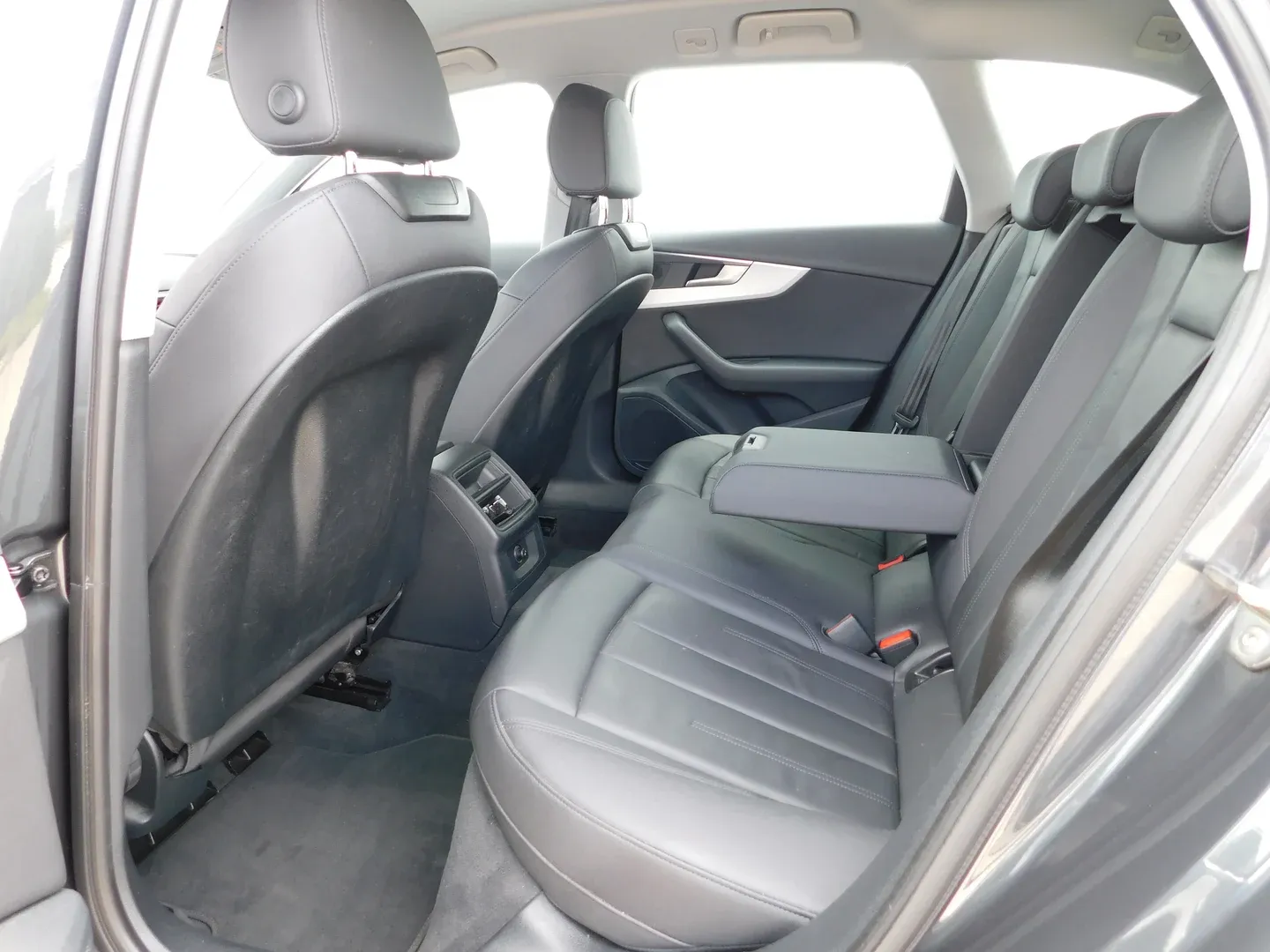 12401 audi a4 avant 30 tdi s tronic - slika 11