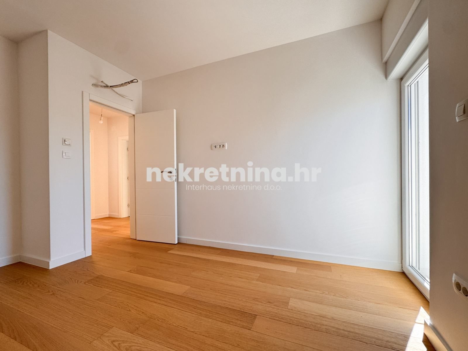prodaja - kuća - 3 stana - biograd na moru - blizina centra - 239m2 - slika 9