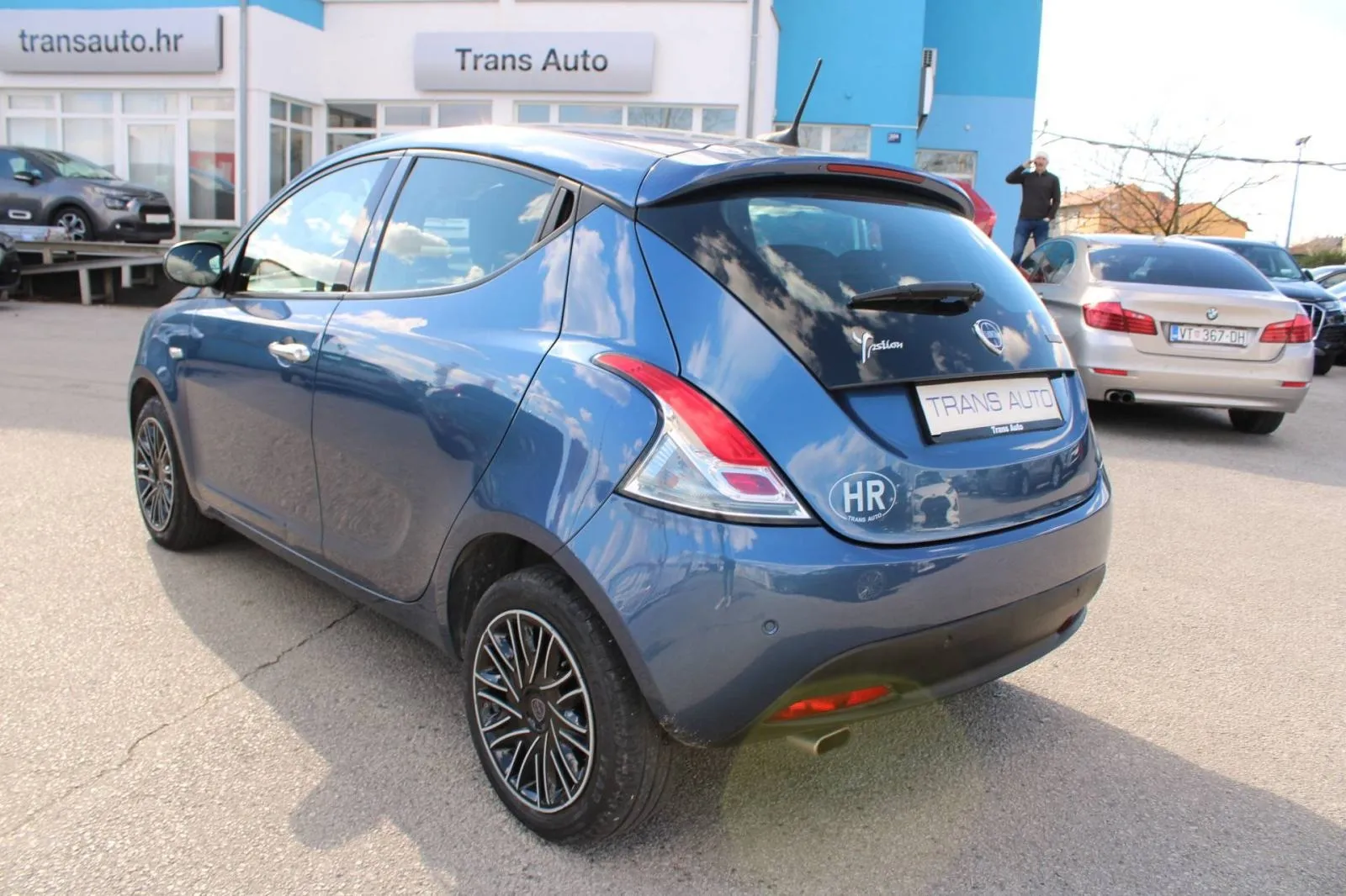 lancia y 1.0 hybrid - slika 12