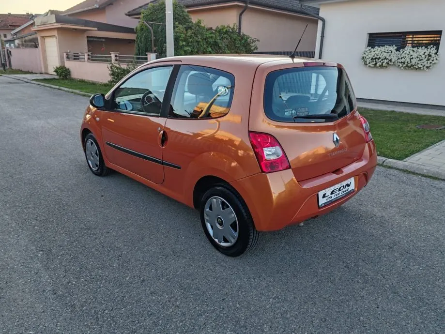 renault twingo 1,2 reg 31.10.2025 - slika 4