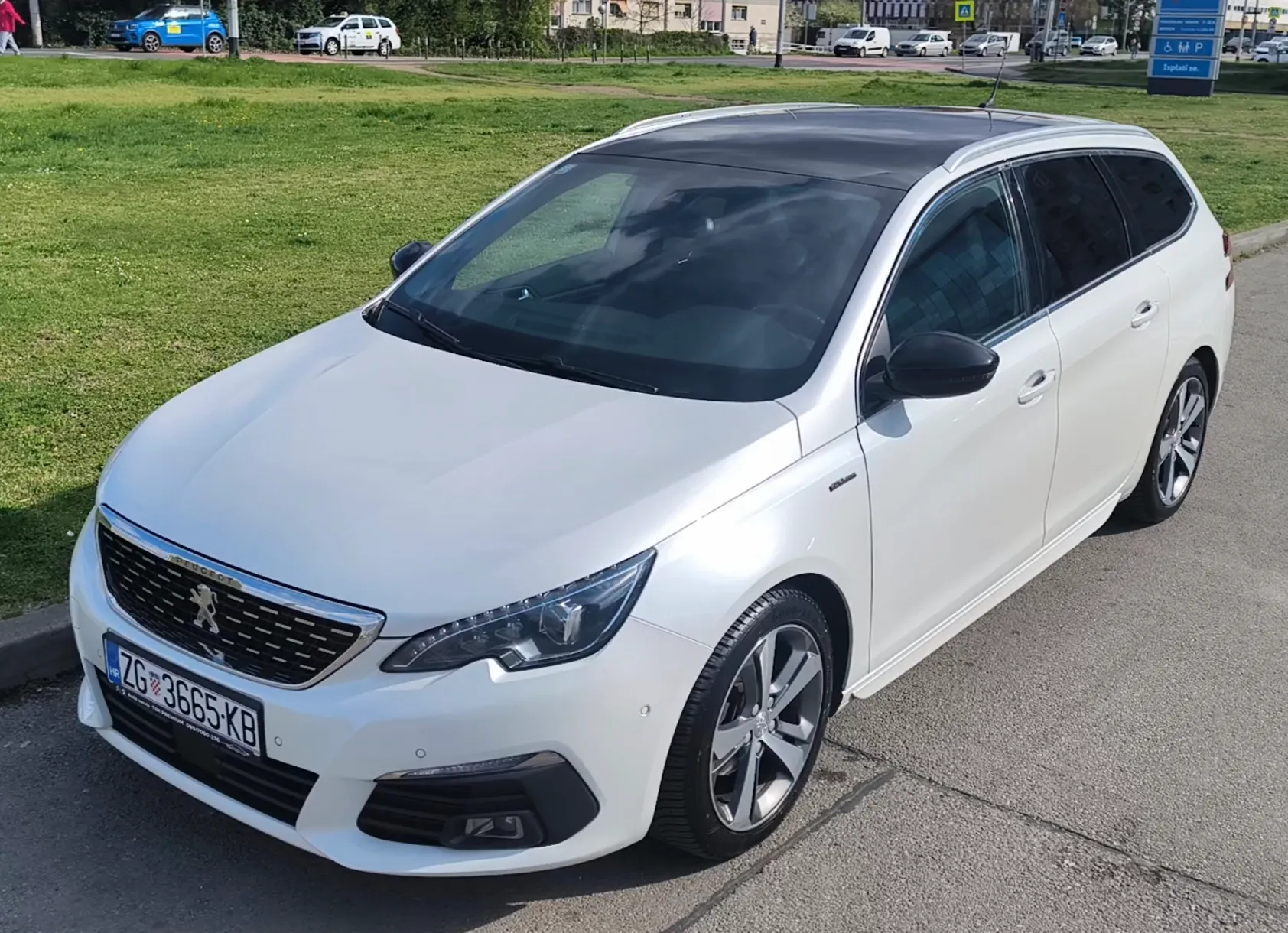 peugeot 308 sw 1,5 hdi, gt line,panorama, veliki servis, ekstra stanje - slika 2