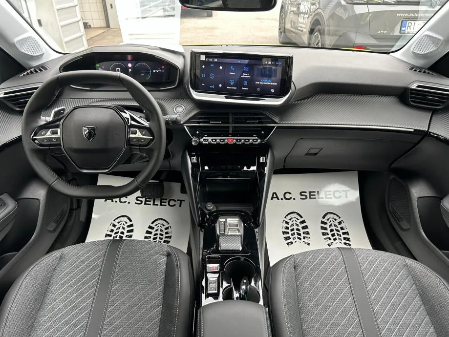 peugeot 208 allure hybrid 110 e-dcs6 - slika 13