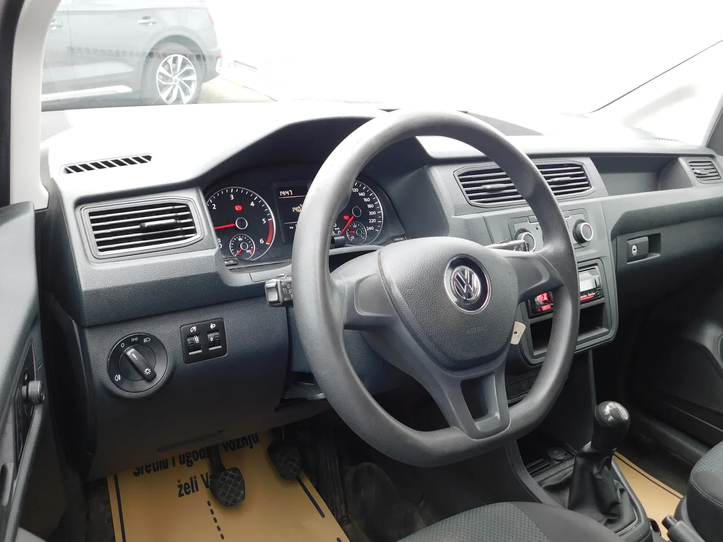11963 vw caddy kombi maxi van 2.0 tdi - slika 8
