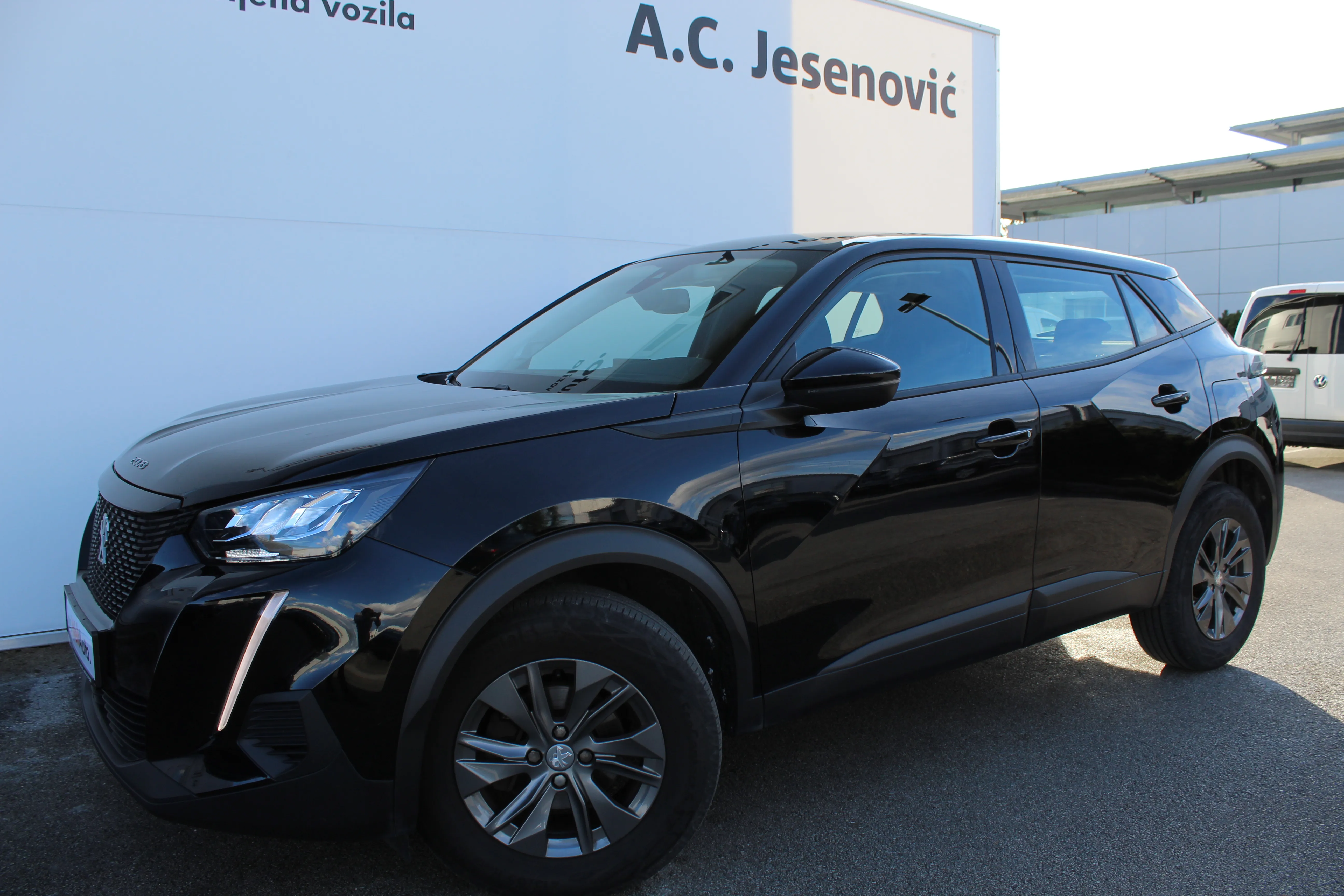 13085 peugeot 2008 1,2 puretech 100 s&s active - slika 5