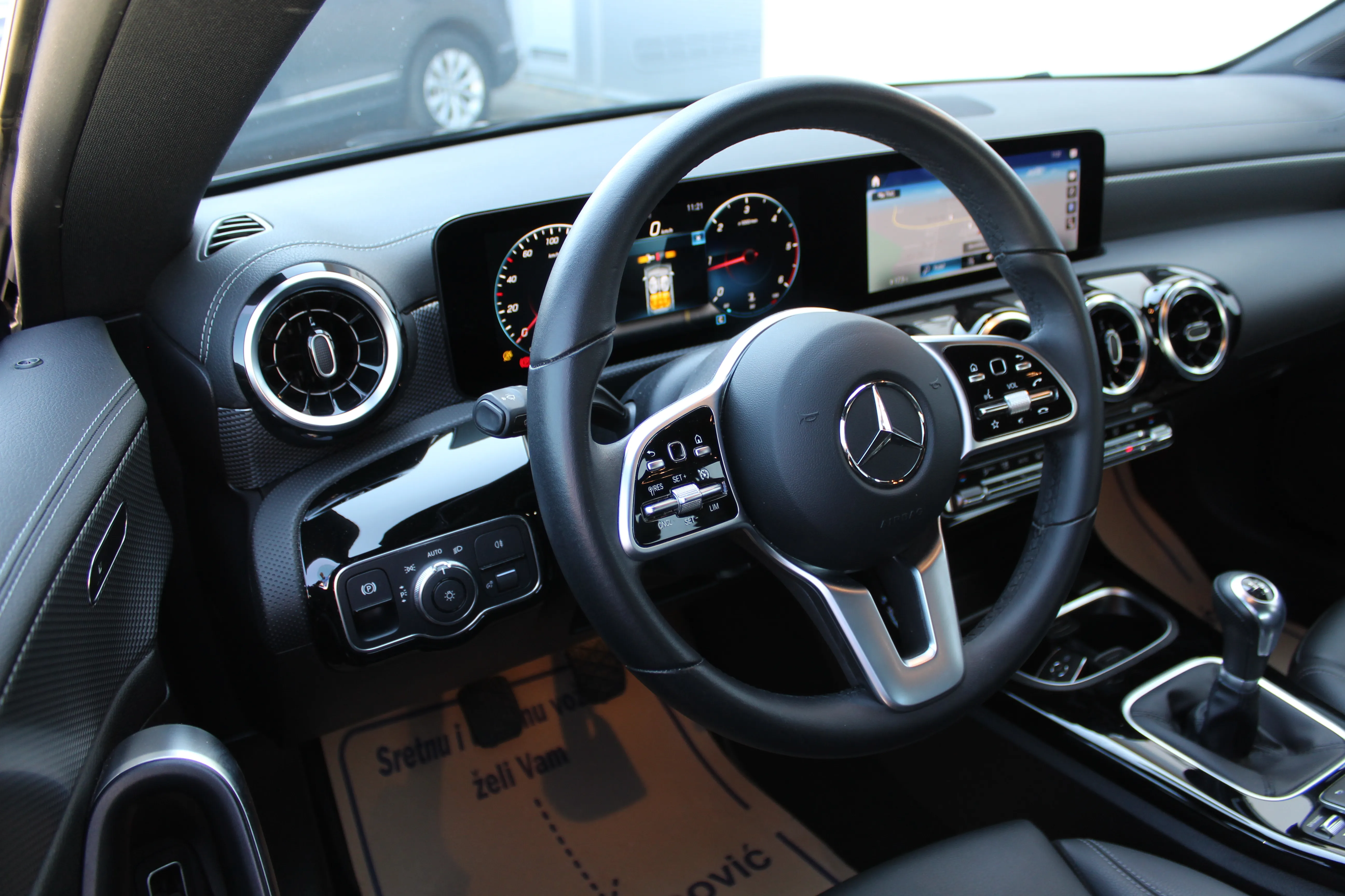 13221 mercedes-benz cla cla 180 d - slika 9