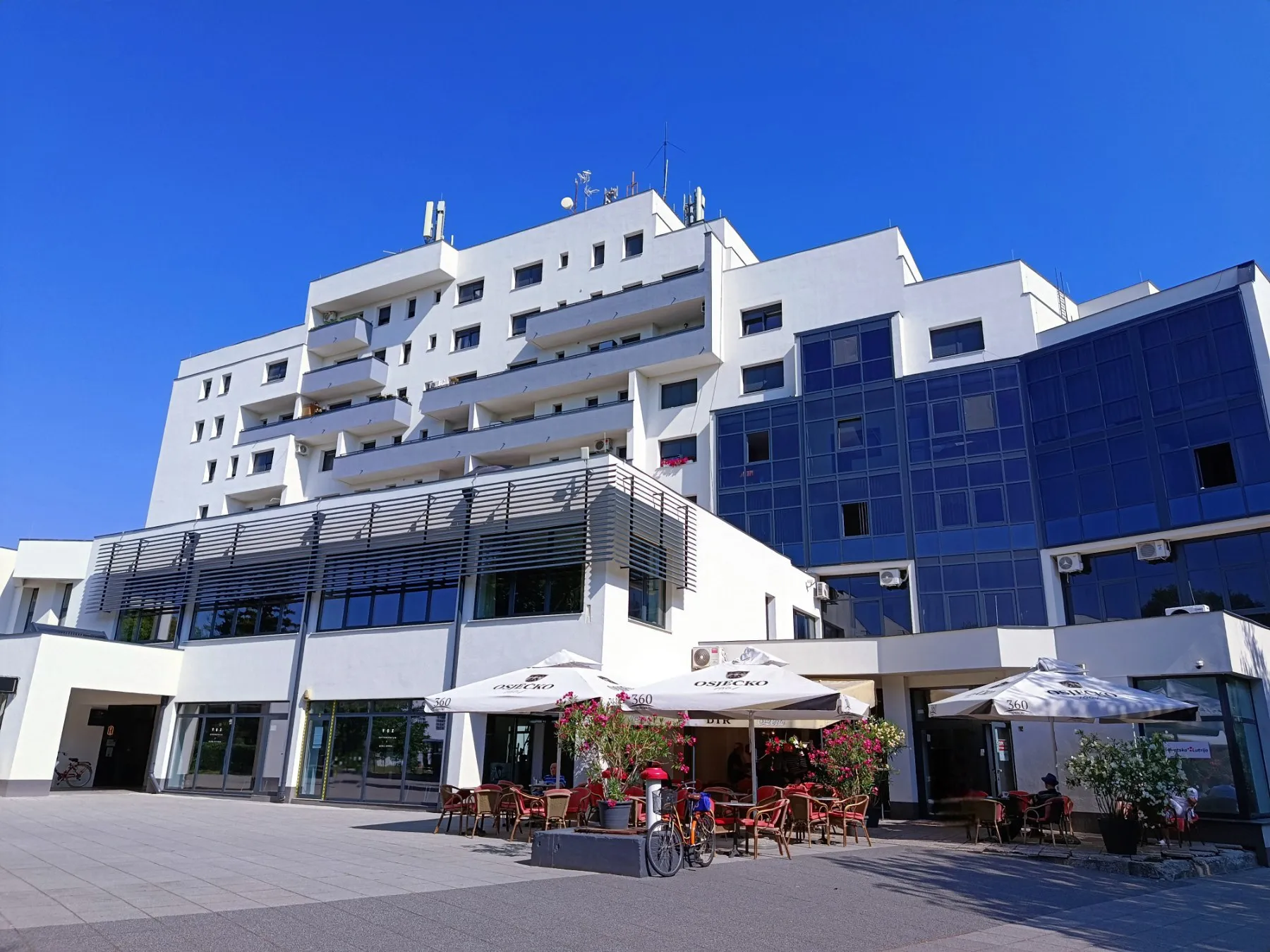 p r i l i k a !! beli manastir,strogi centar : poslovni prostor 186 m² - slika 5